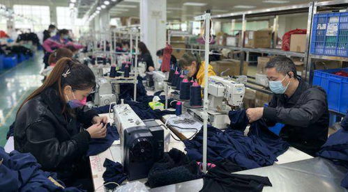 中小企業(yè)抱團(tuán)上云 1小時(shí)學(xué)機(jī)勝過3年人工，爆款業(yè)務(wù)就這么簡單